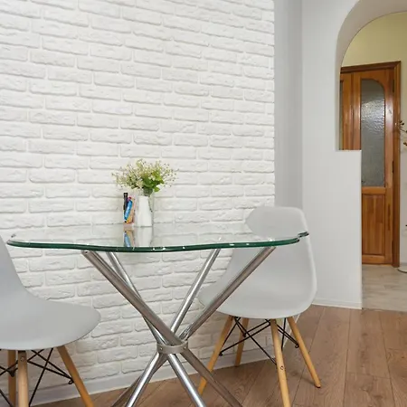 Zhukovskogo 17 Apartment *