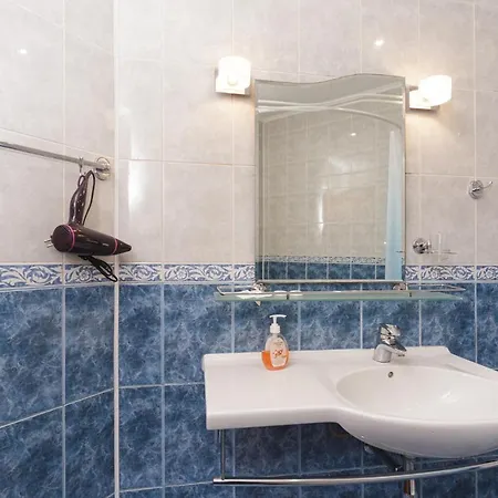 Apartment Zhukovskogo 17