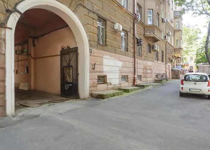 דירה Zhukovskogo 17